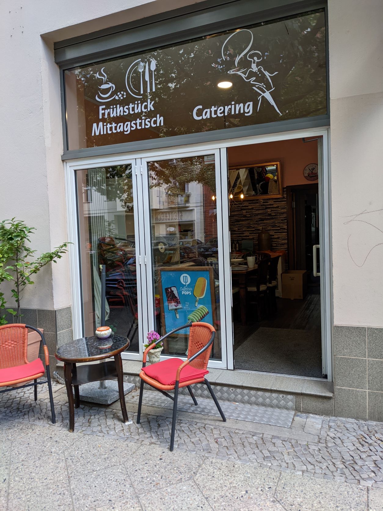 Komplette Ladeneinrichtung