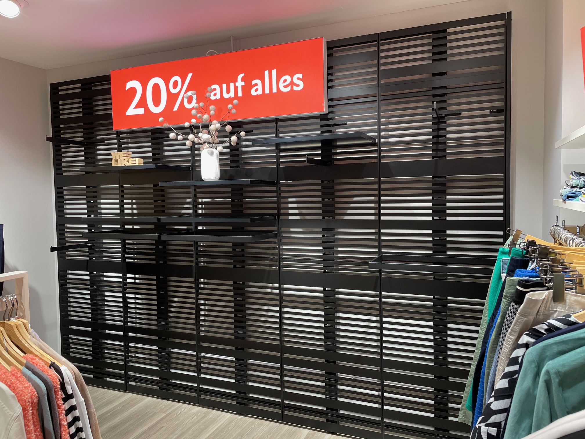 Ladeneinrichtung (ehemals Street One)